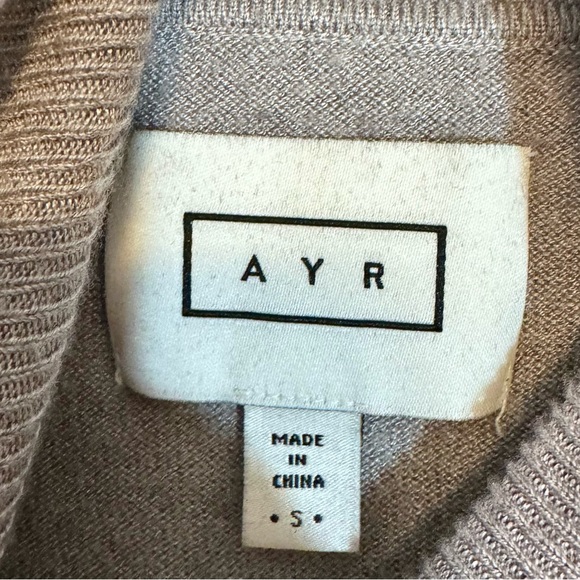 AYR | Turtleneck Sweater, Grey, Size S - GUC - Picture 4 of 5